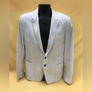 Prada off-white sports coat. Size 42.